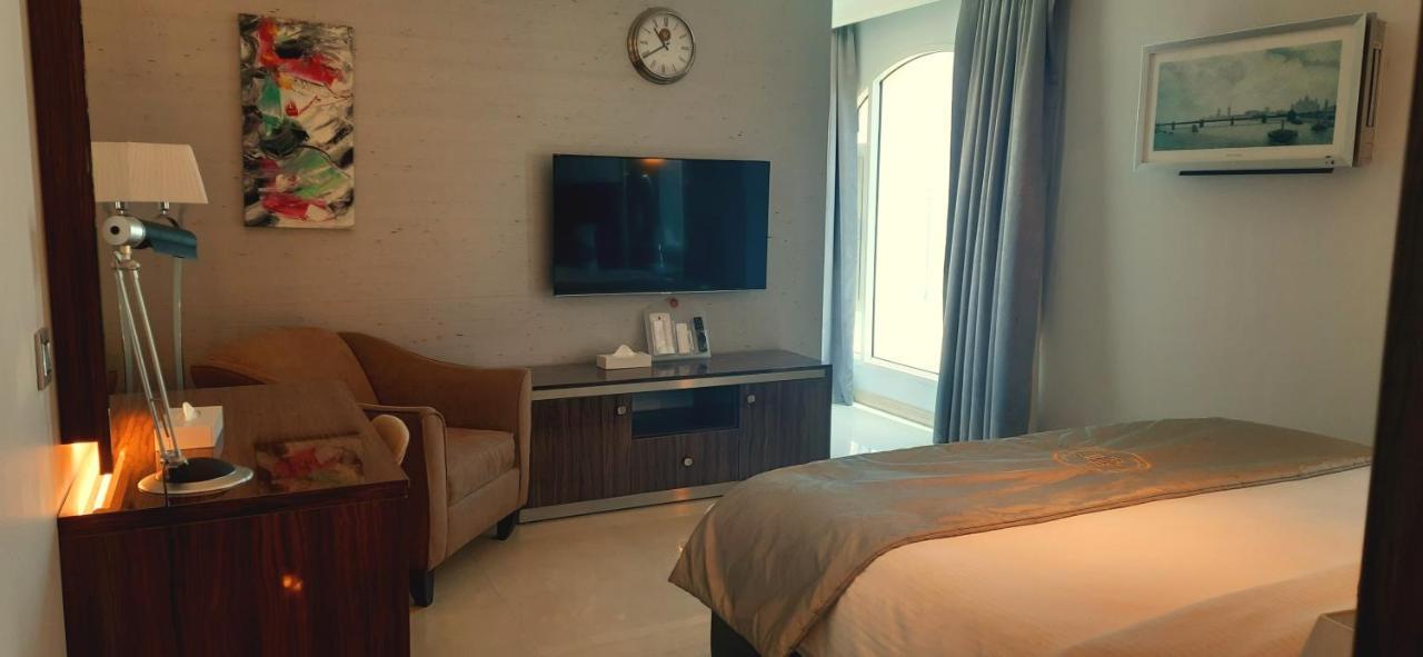 Tio Sea Resort Al Khor Kültér fotó A bedroom at the hotel
