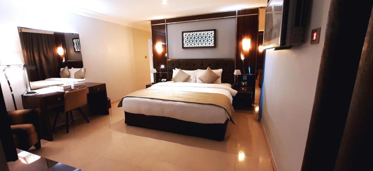 Tio Sea Resort Al Khor Kültér fotó A bedroom at the hotel
