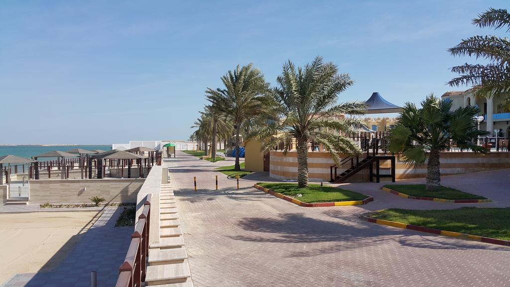 Tio Sea Resort Al Khor Kültér fotó Al-Shaab beach