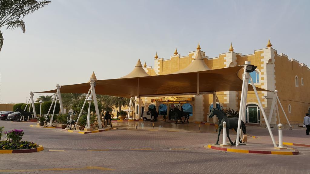 Tio Sea Resort Al Khor Kültér fotó Al-Shaqraa International Airport