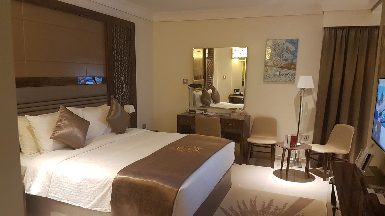 Tio Sea Resort Al Khor Kültér fotó A room at the hotel