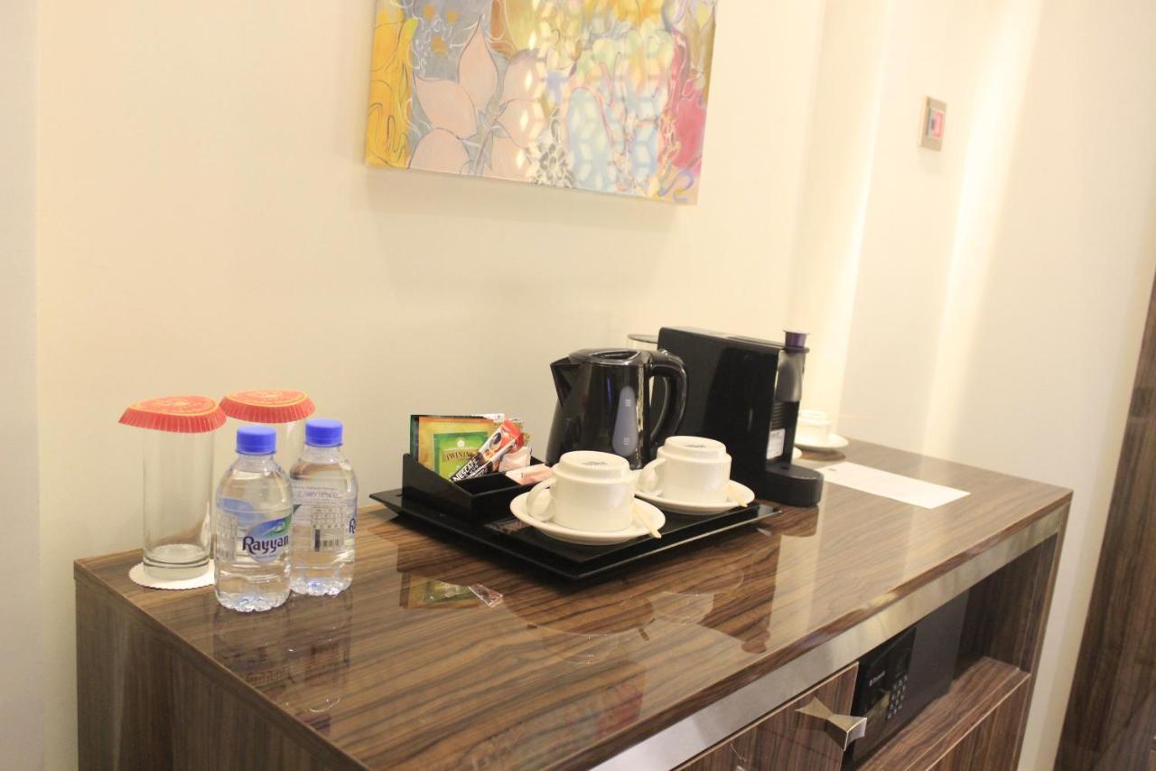 Tio Sea Resort Al Khor Kültér fotó A coffee and tea tray in a hotel room